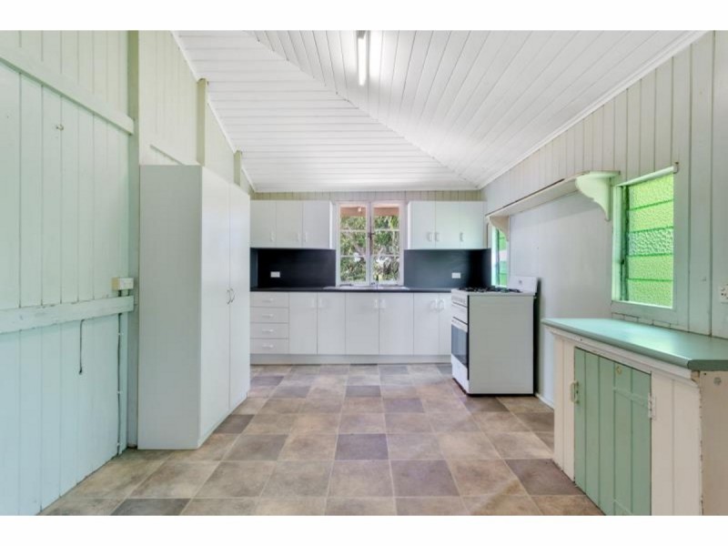 74 Armstrong Street, Berserker QLD 4701